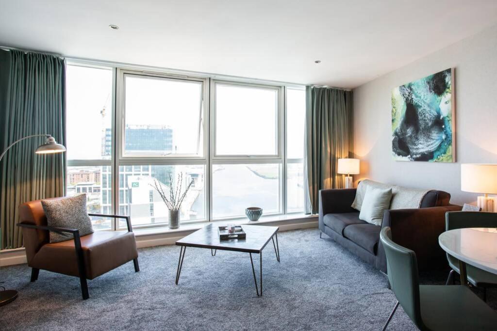 Titanic & City Views, Ultra Luxury City Parking Belfast Exterior foto